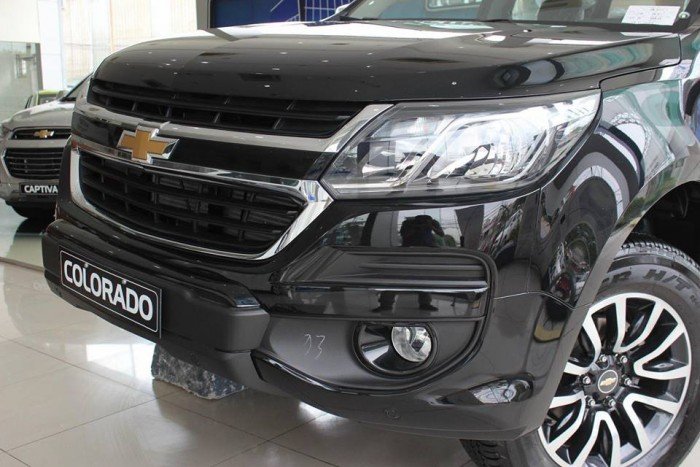 Chevrolet Colorado giá cực tốt