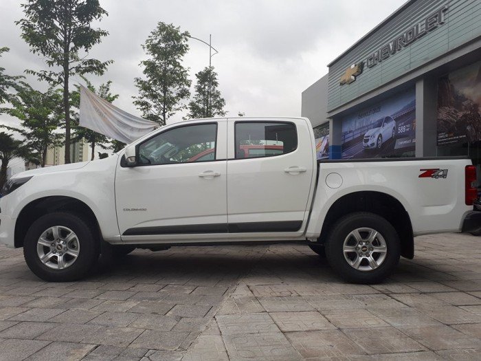 Chevrolet Colorado giá cực tốt