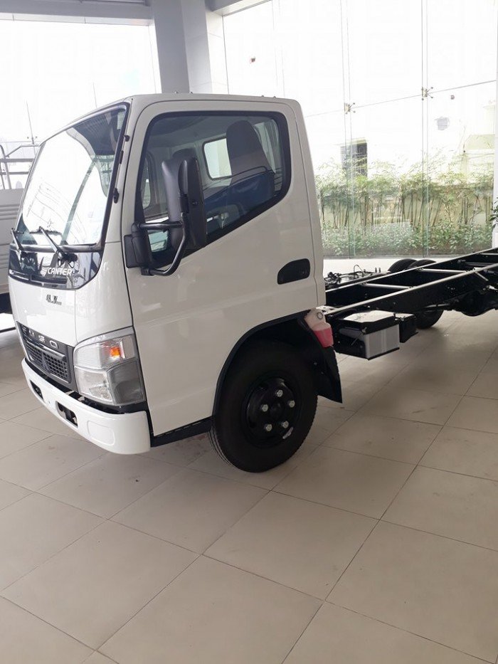 Bán xe tải Fuso Mishubisi 1,9 tấn - 11 tấn sản xuất 2017, màu trắng, nhập khẩu, 559 triệu