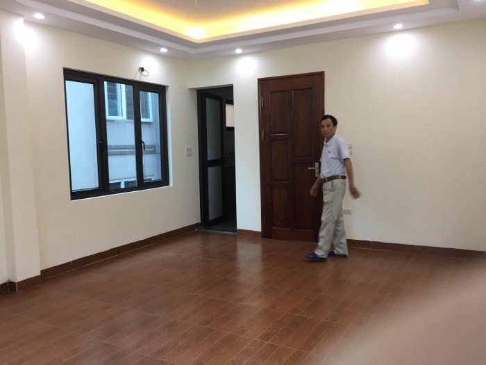 Cần bán nhà ngõ 371 Kim Mã đối diện Vinhomes Liễu Giai-Ngọc Khánh.