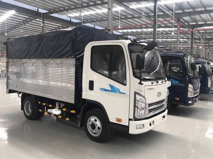 Xe Tai Derhan Tera 240 Tải Trọng 2,4 Tấn Chạy Trong Thành phố