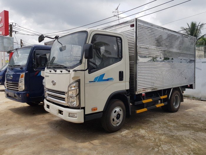 Xe Tai Derhan Tera 240 Tải Trọng 2,4 Tấn Chạy Trong Thành phố