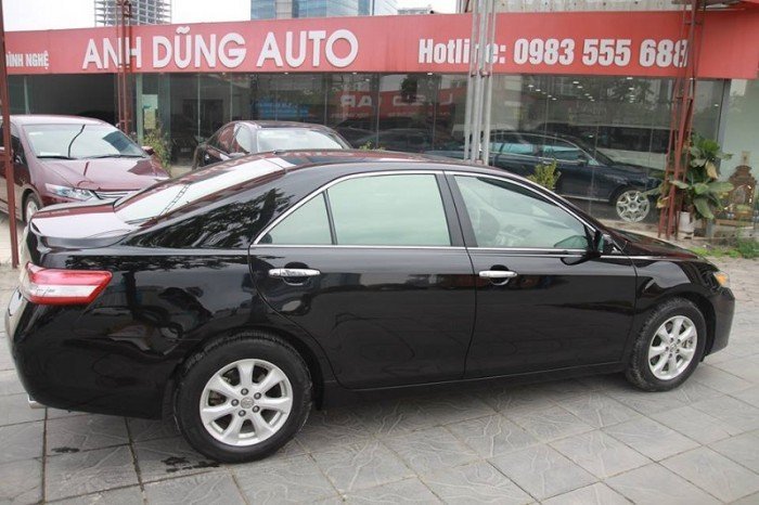 Toyota Camry LE 2009, xe một chủ đi từ đầu.