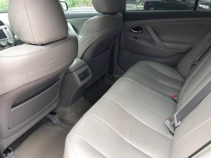 Toyota Camry LE 2009, xe một chủ đi từ đầu.