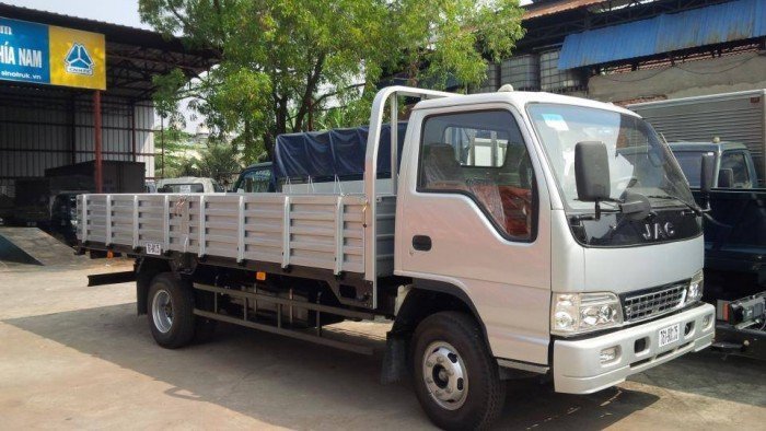 Xe tải Jac 4t9/ giá xe tải Jac 5 tấn