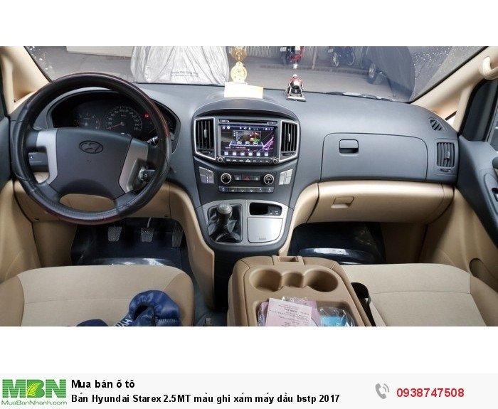 Bán Hyundai Starex 2.5MT màu ghi xám máy dầu bstp 2017