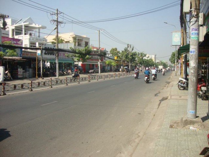 Bán nhanh căn nhà MT đường  QUANG TRUNG ,DT :150m2.