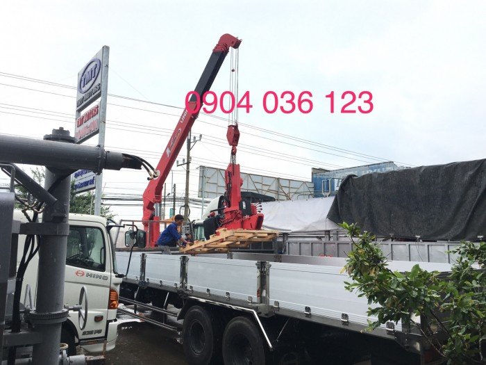 Xe tải gắn cẩu hino 15t cẩu unic 5t 5 khúc