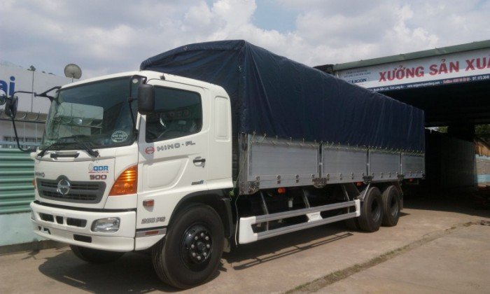 Hino FL8JPSA, 3 chân 16 tấn, Thùng dài 7.7m Hino FL8JPSL,3 chân 16 tấn, thùng dài 9.4m.
