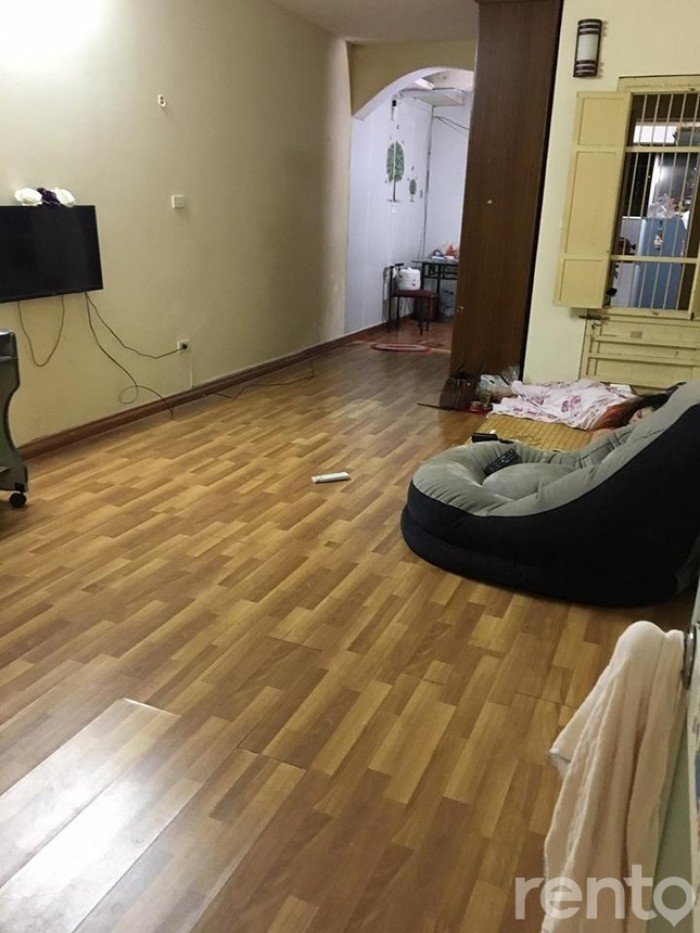 Bán nhà Phương Mai,nhà mới đẹp,ô tô đỗ cửa,42m2,5 tầng 5.3 tỷ