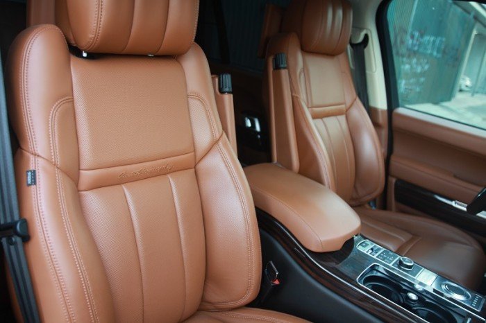 Rangerover Autobiography LWB Black Edition sản xuất 2014 đăng ký 2015.