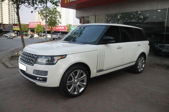 Rangerover Autobiography LWB Black Edition sản xuất 2014 đăng ký 2015.