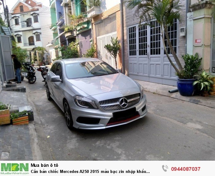 Cần bán chiếc Mercedes A250 2015 màu bạc zin nhập khẩu Đức