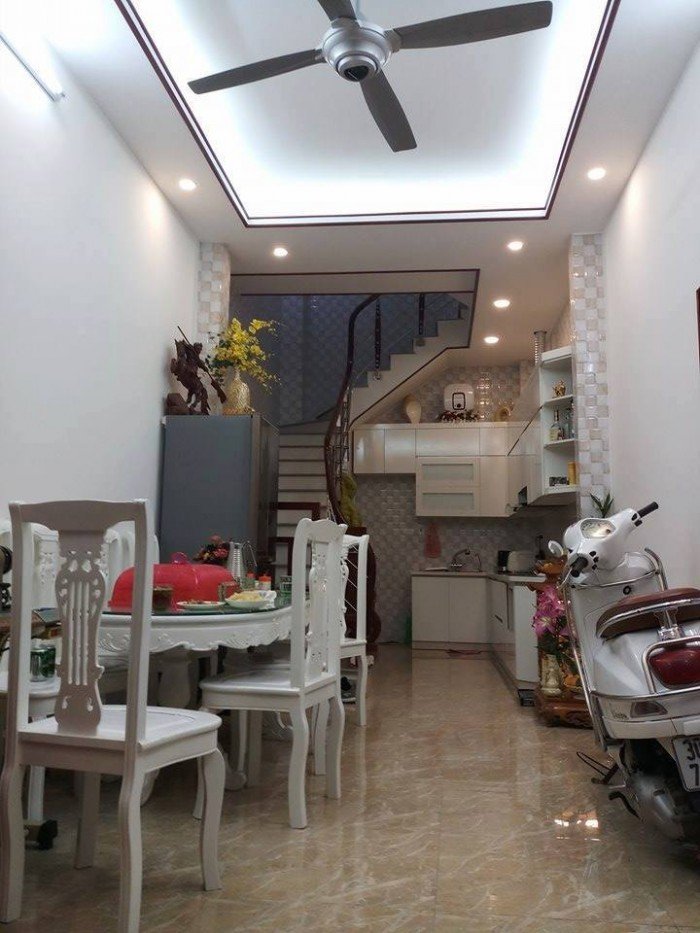 Bán nhà phân lô Trường Chinh, gần phố, KD , 32m2