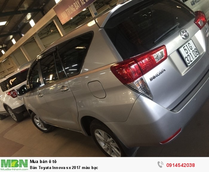 Bán Toyata Innova sx 2017 màu bạc