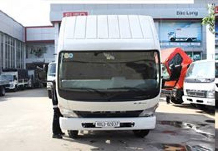 Fuso  – 3.5tấn- 5mét- thùng kín/ mui bạt- trắng