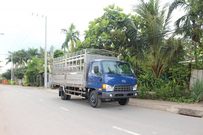 Hyundai HD800 8 tấn thùng mui bạt cao cấp