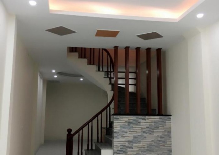 Bán nhà đẹp Cát Linh, nhà mới, ngõ thoáng, 44m2 giá 4 tỷ