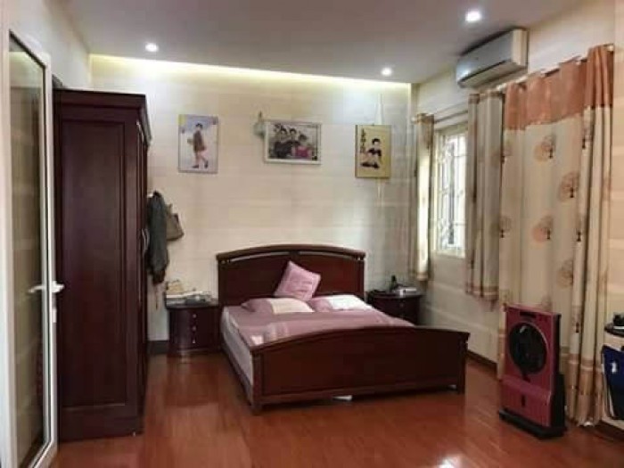 Bán nhà đẹp Phương Mai, nhà còn mới và thoáng, 45m2 giá 4.4 tỷ