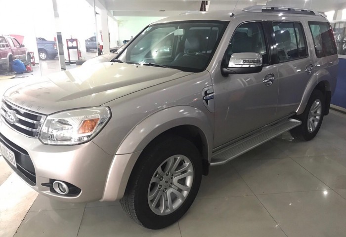 Bán Ford Everest 01 cầu sx 2014 số tự động