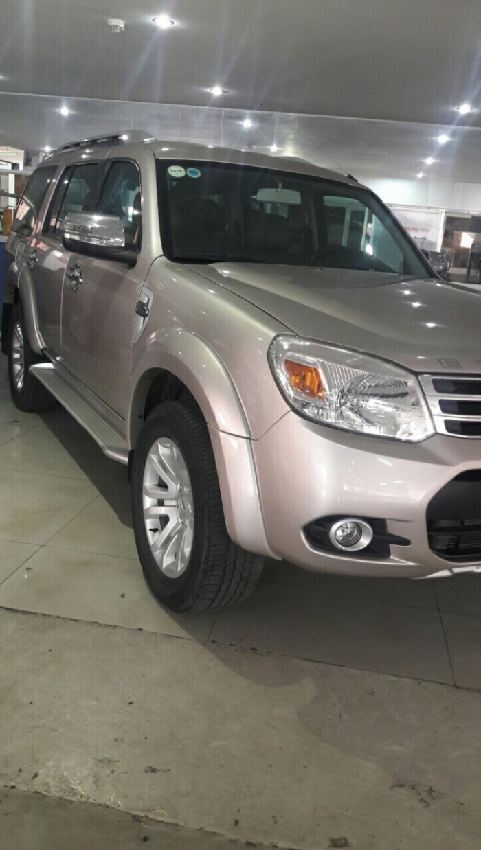 Bán Ford Everest 01 cầu sx 2014 số tự động