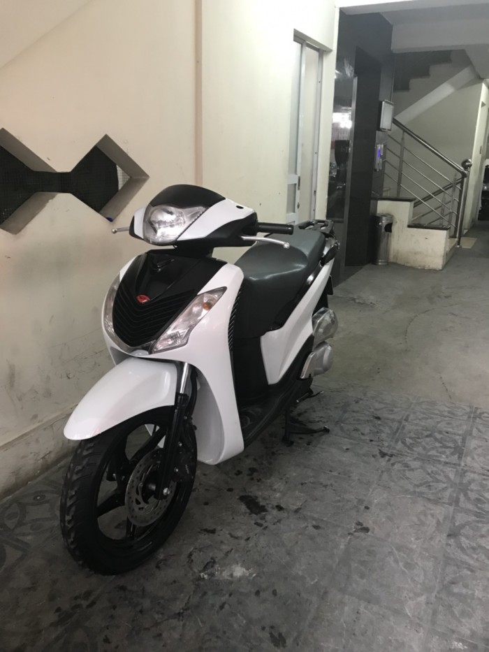SH nhập 150cc đời 2k11 bản sport mặt đồng hồ Mickey, biển gánh 29H -17117