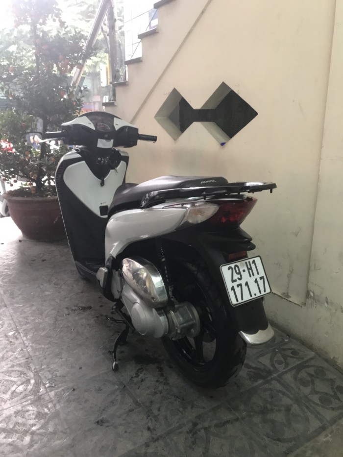 SH nhập 150cc đời 2k11 bản sport mặt đồng hồ Mickey, biển gánh 29H -17117
