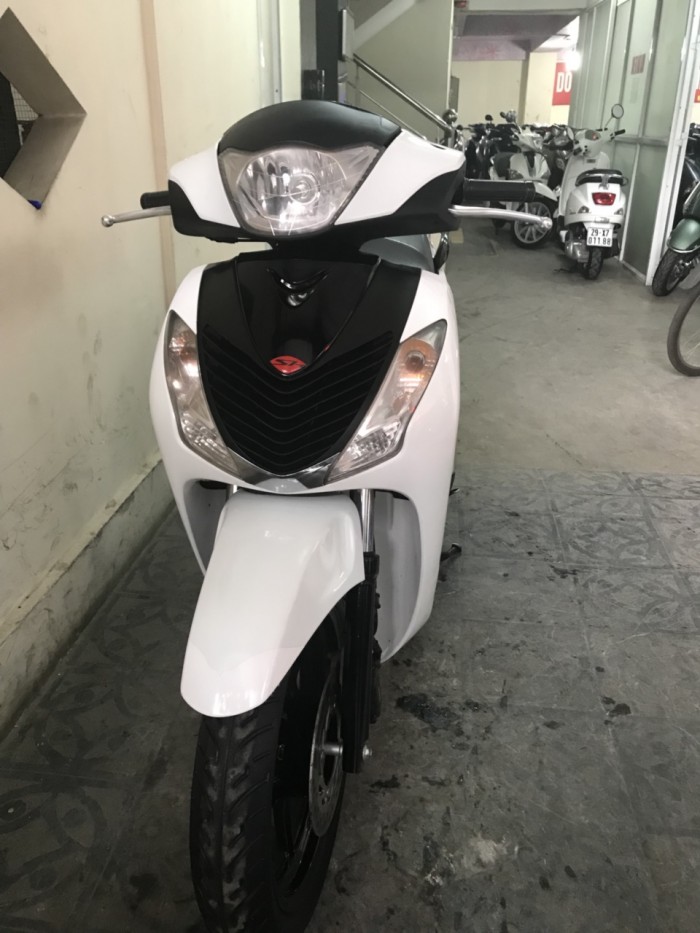SH nhập 150cc đời 2k11 bản sport mặt đồng hồ Mickey, biển gánh 29H -17117