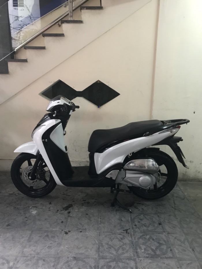 SH nhập 150cc đời 2k11 bản sport mặt đồng hồ Mickey, biển gánh 29H -17117