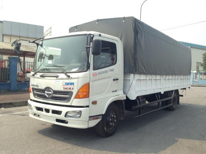 Xe tải Hino 6,4 tấn Euro 4 thùng 6,8m