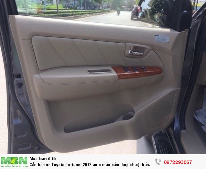 Cần bán xe Toyota Fortuner 2012 auto màu xám lông chuột bản V 2 cầu