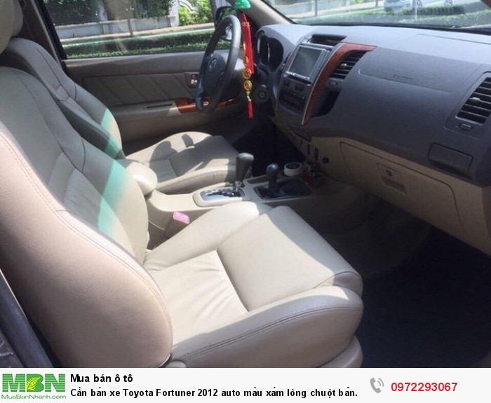 Cần bán xe Toyota Fortuner 2012 auto màu xám lông chuột bản V 2 cầu