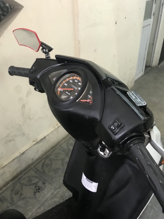 Honda Click Trắng Thanh Lịch, Gọn Nhẹ, Tiết Kiệm Nhiên Liệu, Ít Hỏng Vặt