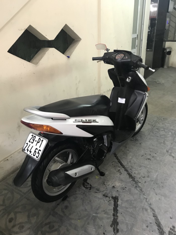 Honda Click Trắng Thanh Lịch, Gọn Nhẹ, Tiết Kiệm Nhiên Liệu, Ít Hỏng Vặt