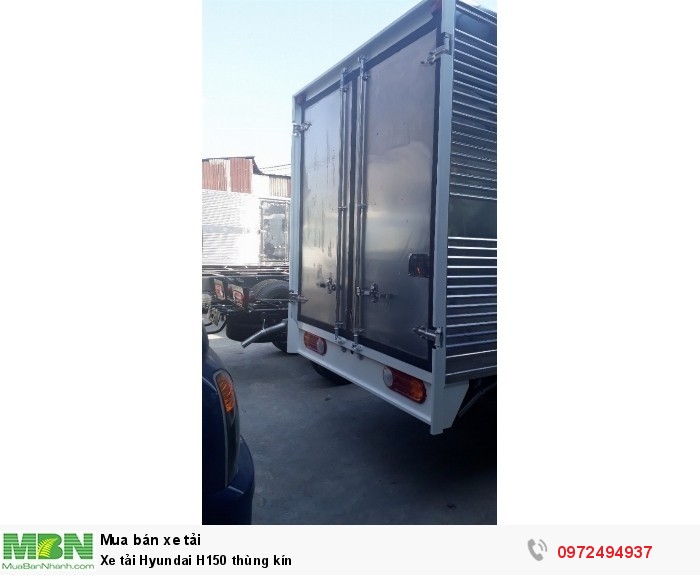 Xe tải Hyundai H150 thùng kín