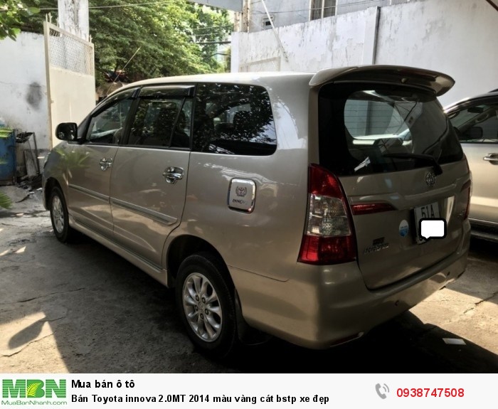 Bán Toyota innova 2.0MT 2014 màu vàng cát bstp xe đẹp