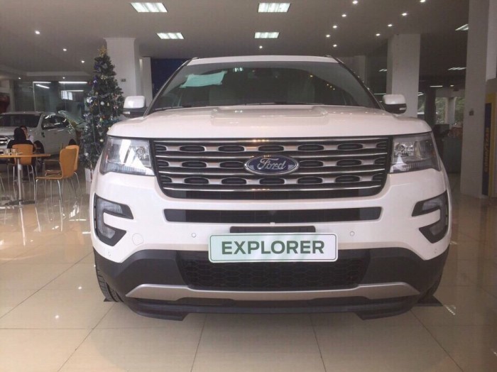 Ford Explorer 2018 trả góp tặng bảo hiểm thân vỏ