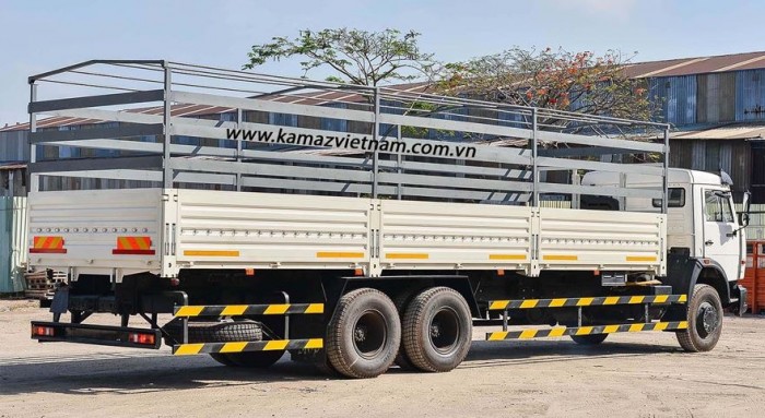 Xe tải thùng Kamaz 53229 Long nhập khẩu từ Nga
