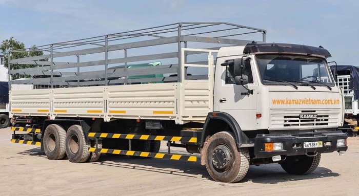 Xe tải thùng Kamaz 53229 Long nhập khẩu từ Nga