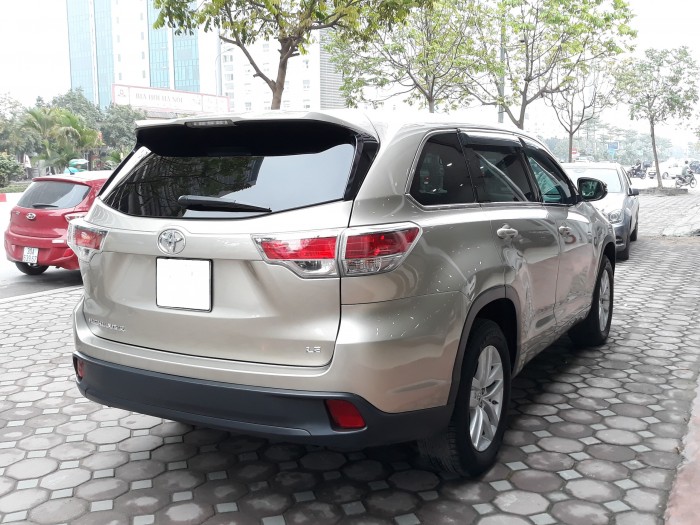 Toyota Highlander LE 2.7L sx 2014