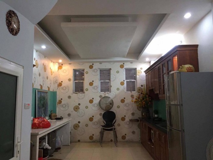 Phố Thái Hà nhà mới 3 mặt thoáng, sổ nở hậu 35m2, 3,8m tiền. Gía 4.15 tỷ.