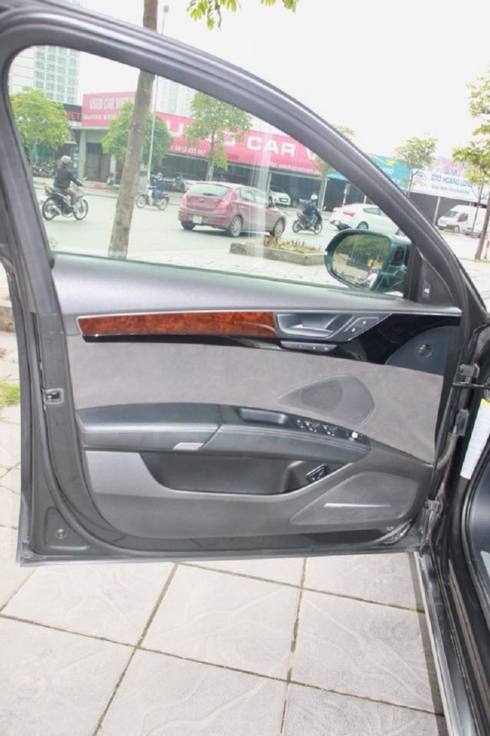 Audi A8 4.2 Quattro, sx 2010, đăng kí 2011, màu xanh, nhập nguyên chiếc tại Đức.