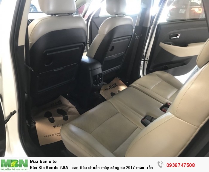 Bán Kia Rondo 2.0AT bản tiêu chuẩn máy xăng sx 2017 màu trắng