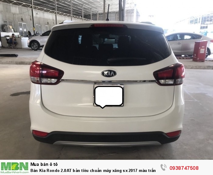 Bán Kia Rondo 2.0AT bản tiêu chuẩn máy xăng sx 2017 màu trắng