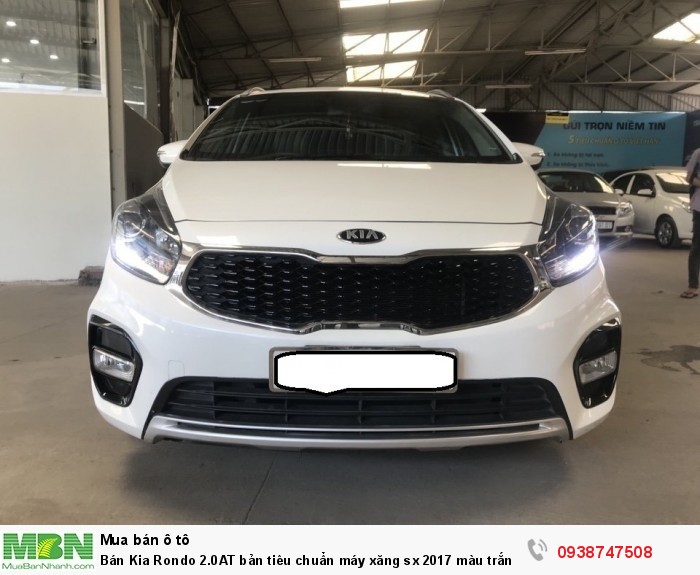 Bán Kia Rondo 2.0AT bản tiêu chuẩn máy xăng sx 2017 màu trắng
