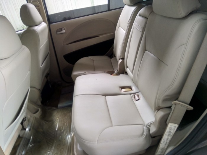 Cần bán xe Mitsubishi Zinger 2012 số sàn màu xám zin từ trong ra ngoài