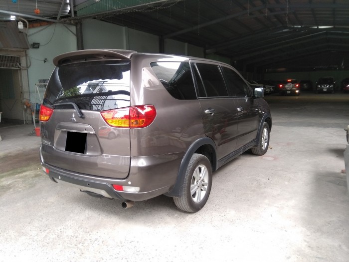 Cần bán xe Mitsubishi Zinger 2012 số sàn màu xám zin từ trong ra ngoài