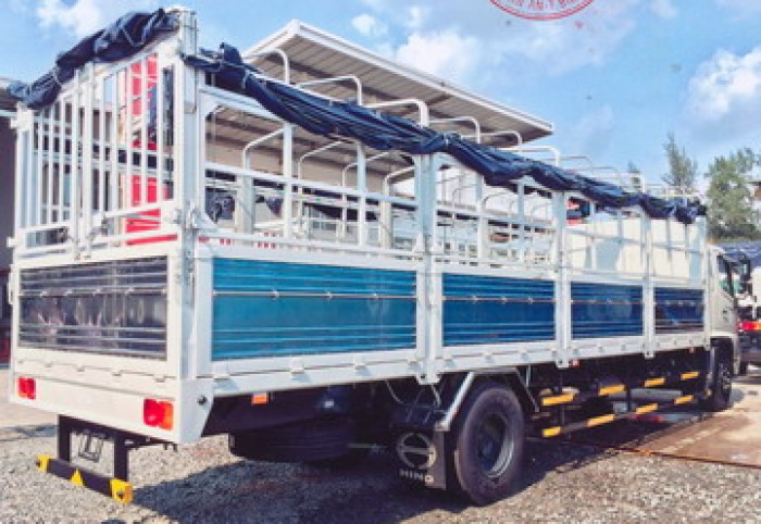 Xe tải 8 tấn hino fg89jpsl thùng mui bạt , kín