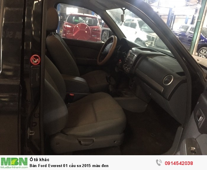Bán Ford Everest 01 cầu sx 2015 màu đen