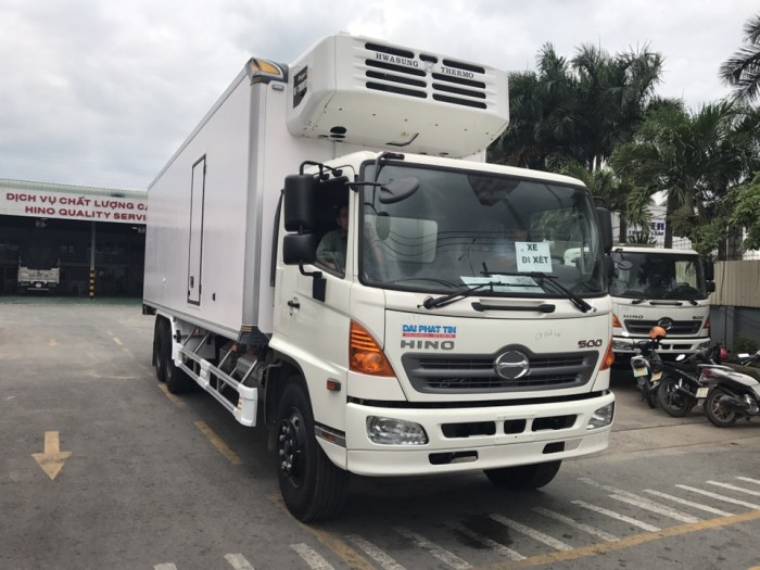 Xe Hino 15 tấn thùng đông lạnh